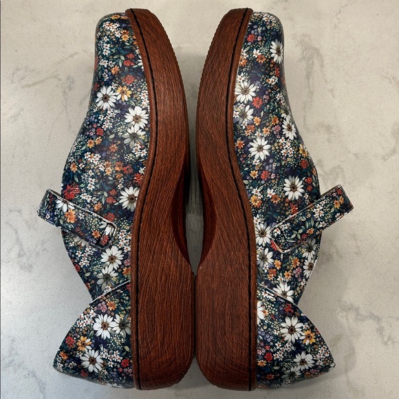 Alegria Opheliah Floral Print Mary Jane Shoes - Picture 5 of 16